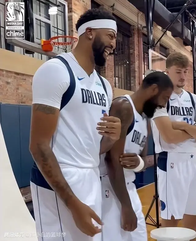 今夜突围战来临，达拉斯独行侠围绕NBA季后赛手感冰凉，管理层满意，数据趋势出现新变化的简单介绍