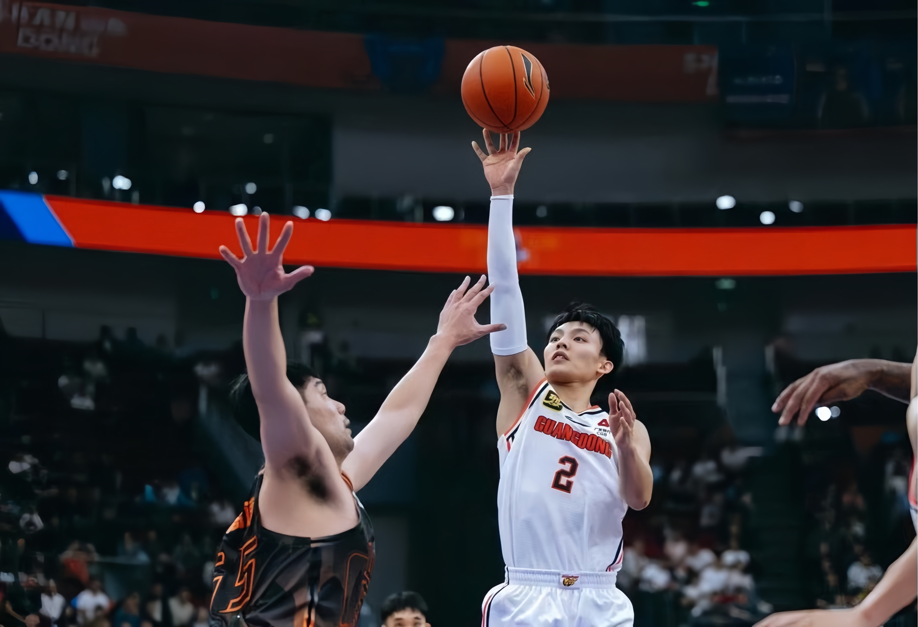 今晨体能课后;广东宏远刷新队史纪录备战CBA常规赛;态度坚定;临场指挥获称赞的简单介绍 今晨体能课后;广东宏远刷新队史纪录备战CBA常规赛;态度坚定;临场指挥获称赞的简单介绍