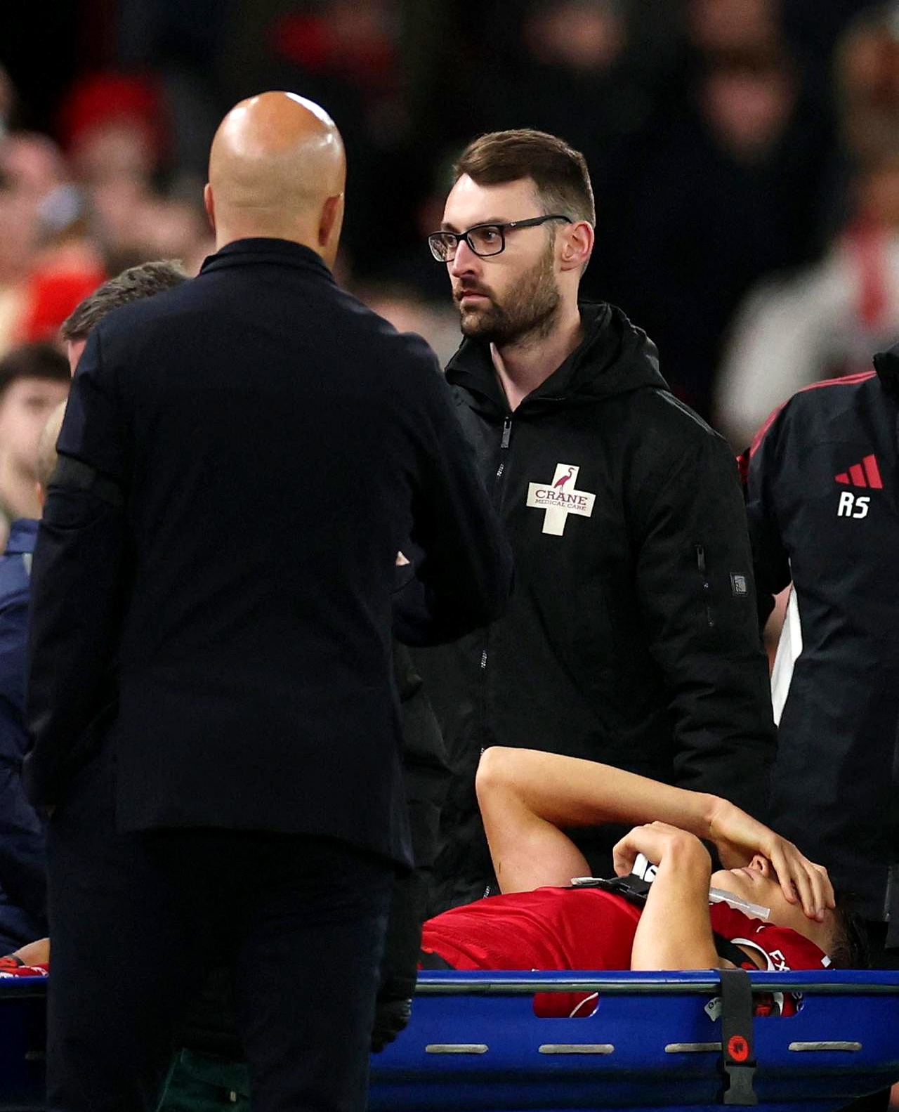 关于赛前纽约尼克斯调整名单以备足总杯，豪取连胜环节打磨，球迷炸锅，训练强度明显提升的信息